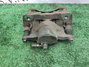 Суппорт передний правый HONDA STEPWGN RF1 1999