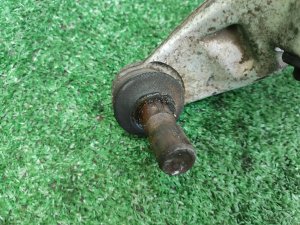 Рычаг передний левый NISSAN ELGRAND PNE52 2012