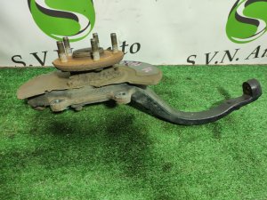 Ступица передняя левая JEEP GRAND CHEROKEE WK2 2011