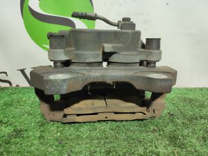 Суппорт передний правый JEEP GRAND CHEROKEE WK2 2011