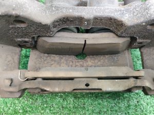 Суппорт передний левый JEEP GRAND CHEROKEE WK2 2011