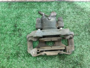 Суппорт задний левый JEEP GRAND CHEROKEE WK2 2011