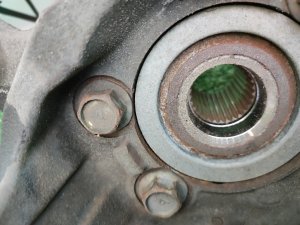 Ступица передняя левая NISSAN X-TRAIL DNT31 2010