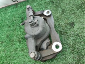 Суппорт передний правый NISSAN X-TRAIL DNT31 2010