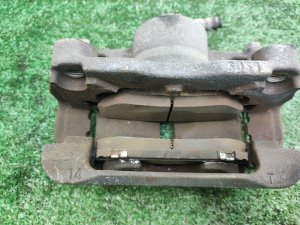 Суппорт передний правый NISSAN X-TRAIL DNT31 2010