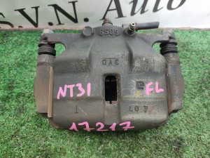 Суппорт передний левый NISSAN X-TRAIL DNT31 2010