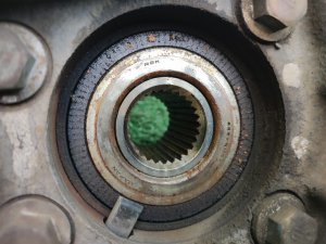 Ступица передняя правая под диск 315 мм SUBARU LEGACY BP5 2004