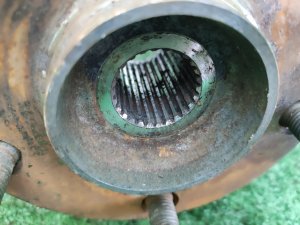 Ступица передняя левая TOYOTA ALPHARD MNH15 2004