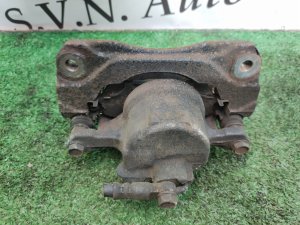 Суппорт передний правый TOYOTA ALPHARD MNH15 2004