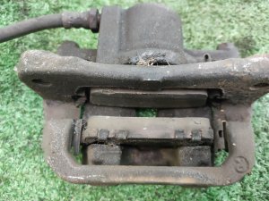 Суппорт задний правый TOYOTA ALPHARD MNH15 2004