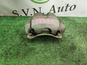 Суппорт передний правый TOYOTA PRIUS ZVW30 2011