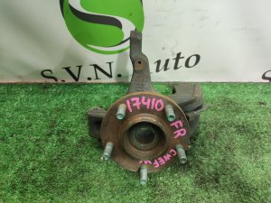 Ступица передняя правая MAZDA PREMACY