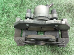 Суппорт передний правый MAZDA PREMACY CWEFW 2011