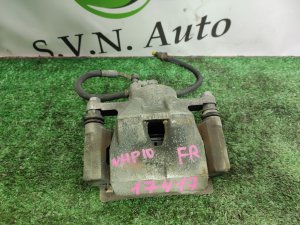 Суппорт передний правый 4773052280 TOYOTA AQUA