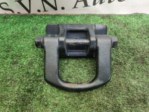 Крюк буксировочный HUMMER H3