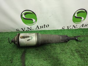 Стойка передняя правая AUDI A8 OEM 4E0616040AF 4E 2006