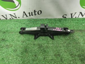 Домкрат SUBARU IMPREZA