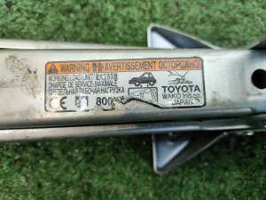 Домкрат TOYOTA 2000-