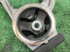 Подушка ДВС (задняя) HONDA ODYSSEY OEM 50810SFE030 RB1 2005