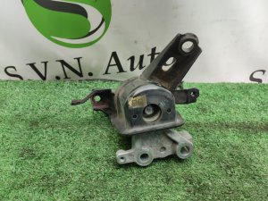 Подушка ДВС (правая) TOYOTA PRIUS OEM 1230537160 ZVW30 2010