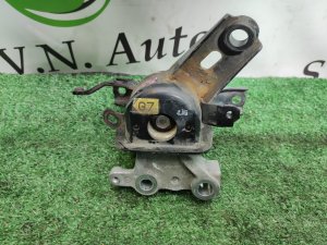 Подушка ДВС (правая) TOYOTA PRIUS OEM 1230537160 ZVW30 2010
