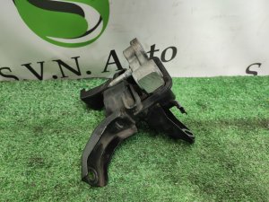 Подушка ДВС (правая) TOYOTA PRIUS OEM 1230537160 ZVW30 2010