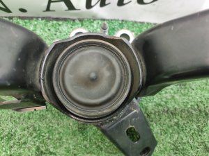 Подушка ДВС (правая) TOYOTA PRIUS OEM 1230537160 ZVW30 2010