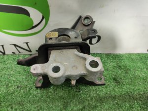Подушка ДВС (правая) TOYOTA PRIUS OEM 1230537160 ZVW30 2010