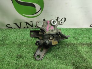 Подушка ДВС (правая) TOYOTA PRIUS OEM 1230537160 ZVW30 2010