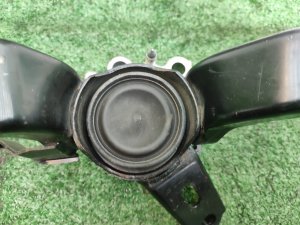 Подушка ДВС (правая) TOYOTA PRIUS OEM 1230537160 ZVW30 2010