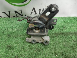 Подушка ДВС (правая) TOYOTA PRIUS OEM 1230537160 ZVW30 2010