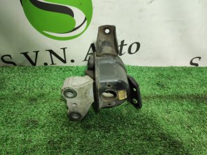 Подушка ДВС (правая) TOYOTA VOXY OEM 1230537050 ZRR70 2012