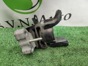 Подушка ДВС (правая) TOYOTA VOXY OEM 1230537050 ZRR70 2012
