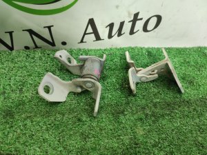 Петли двери передней левой JEEP GRAND CHEROKEE OEM 55113661AB, 55113665AB WK2 2011