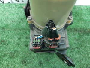 Насос гидроусилителя руля MAZDA PREMACY OEM C51332600B CWEFW 2012