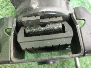 Подушка ДВС (правая) TOYOTA AQUA OEM 1230521450 NHP10 2013