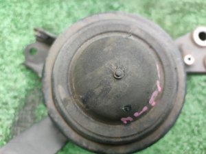 Подушка ДВС (правая) TOYOTA AQUA OEM 1230521450 NHP10 2013