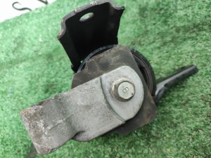 Подушка ДВС (правая) MITSUBISHI GALANT FORTIS OEM MN101441 CY3A 2010