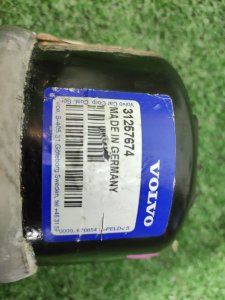 Подушка ДВС (правая) VOLVO XC70 OEM 31257674 УНИВЕСАЛ 2008