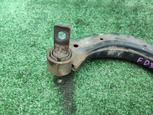 Рычаг задний левый HONDA CIVIC OEM 52400SNA900 FD3 2006