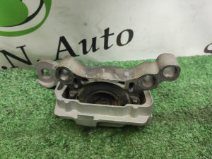 Подушка ДВС (правая) VOLVO V40 OEM 9487303 MW 2014