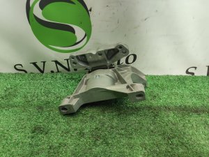 Подушка ДВС PEUGEOT TRAVELLER OEM 9800010180 BHY 2018