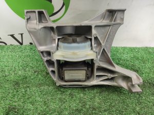 Подушка ДВС PEUGEOT TRAVELLER OEM 9800010180 BHY 2018