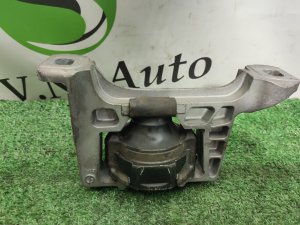 Подушка ДВС (правая) MAZDA PREMACY CWEFW 2010