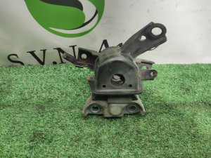 Подушка ДВС (правая) TOYOTA SAI OEM 1230528292 AZK10 2015