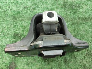 Подушка ДВС RENAULT KANGOO OEM 8200014931 KW0 2011