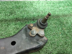 Рычаг передний левый CHEVROLET CAPTIVA OEM 20946158 C140 2011