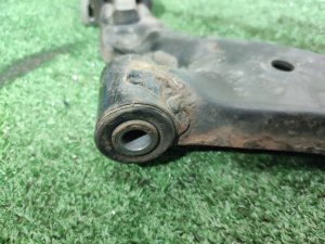 Рычаг передний левый CHEVROLET CAPTIVA OEM 20946158 C140 2011