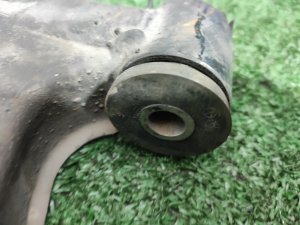 Рычаг передний левый MITSUBISHI DIAMANTE OEM MB959737 F12A 1994