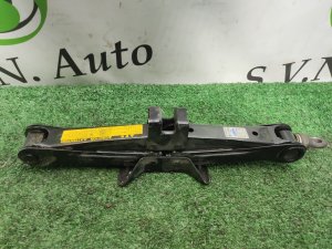 Домкрат 1100 кг TOYOTA ARISTO, CELSIOR